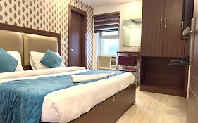 Hotel Pawan Plaza - Near Blk And Ganga Ram Hospital - Karol Bagh